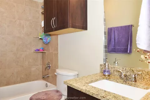 2101 Stubbs Dr, Bryan, TX 77807 photo 8