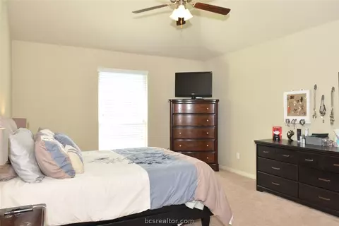 2101 Stubbs Dr, Bryan, TX 77807 photo 12
