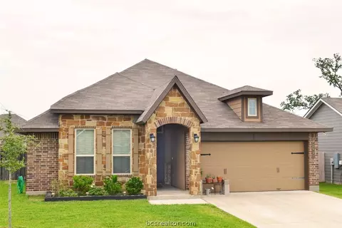 2101 Stubbs Dr, Bryan, TX 77807 photo 1