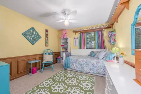 4303 Apache Ct, Bryan, TX 77802 photo 16