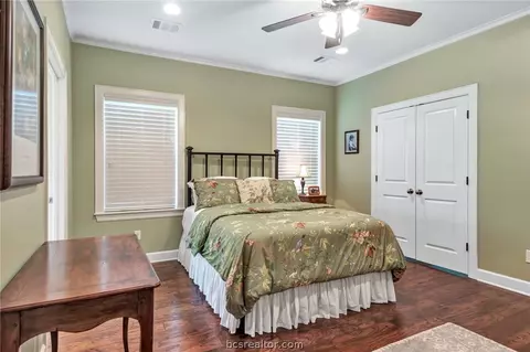 1918 Debbie Dr, Bryan, TX 77802 photo 17