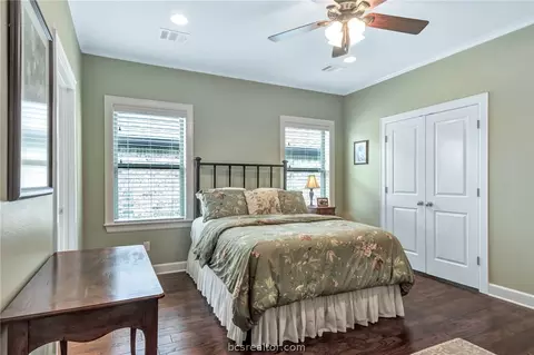 1918 Debbie Dr, Bryan, TX 77802 photo 16