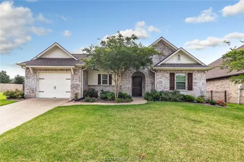 1918 Debbie Dr, Bryan, TX 77802 photo 1