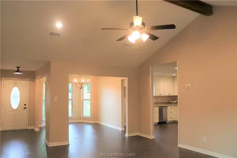 4500 Meadowbrook Dr, Bryan, TX 77802 photo 7