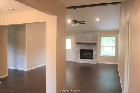 4500 Meadowbrook Dr, Bryan, TX 77802 photo 4