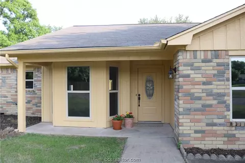 4500 Meadowbrook Dr, Bryan, TX 77802 photo 3