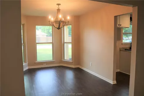 4500 Meadowbrook Dr, Bryan, TX 77802 photo 9