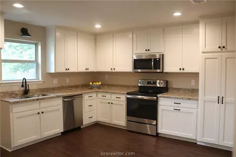 4500 Meadowbrook Dr, Bryan, TX 77802 photo 10