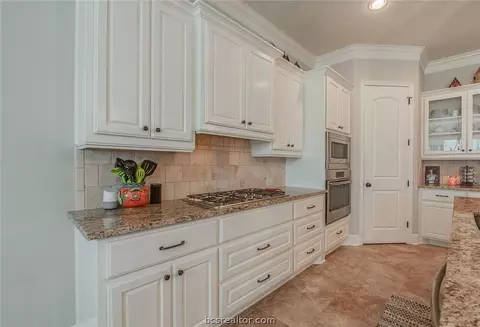 3510 Wakefield Dr, Bryan, TX 77808 photo 9