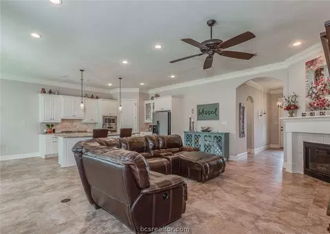 3510 Wakefield Dr, Bryan, TX 77808 photo 5