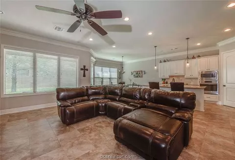 3510 Wakefield Dr, Bryan, TX 77808 photo 8