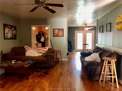 3101 Red Robin Loop, Bryan, TX 77802 photo 4