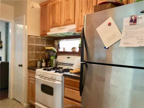 3101 Red Robin Loop, Bryan, TX 77802 photo 7