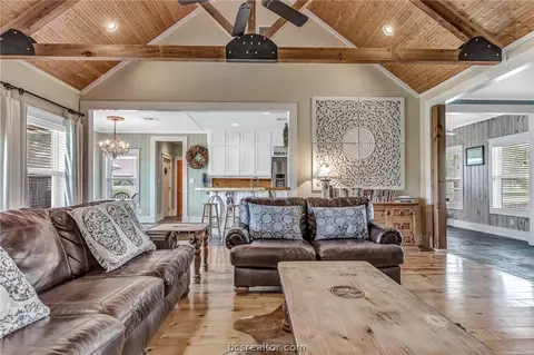 5714 Easterling Dr, Bryan, TX 77808 photo 8