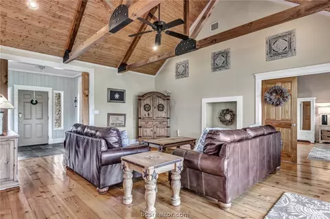 5714 Easterling Dr, Bryan, TX 77808 photo 5