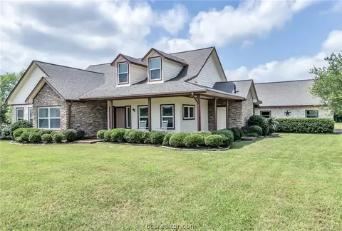 5714 Easterling Dr, Bryan, TX 77808 photo 1