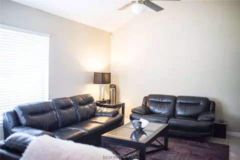 923 Navidad St, Bryan, TX 77801 photo 10