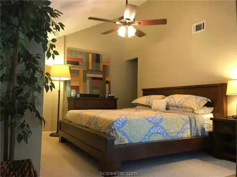 923 Navidad St, Bryan, TX 77801 photo 14