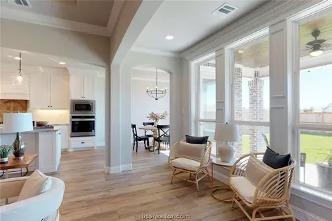4240 Harding Way, Bryan, TX 77808 photo 10