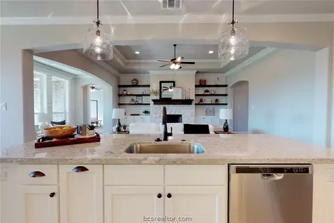 4240 Harding Way, Bryan, TX 77808 photo 17