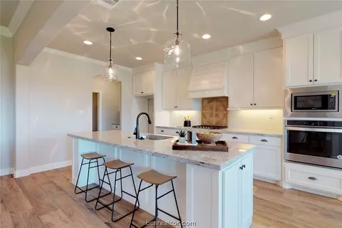 4240 Harding Way, Bryan, TX 77808 photo 14
