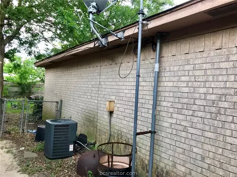 3917 Olive St, Bryan, TX 77801 photo 3