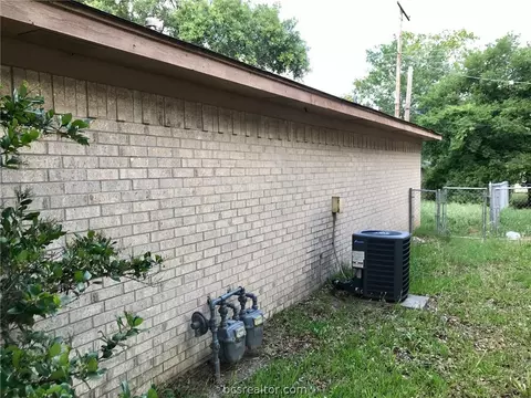 3917 Olive St, Bryan, TX 77801 photo 2