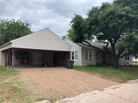 104 Davis St, Bryan, TX 77801 photo 5