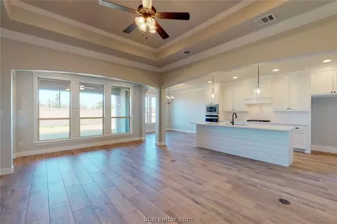 4223 Harding Way, Bryan, TX 77808 photo 4