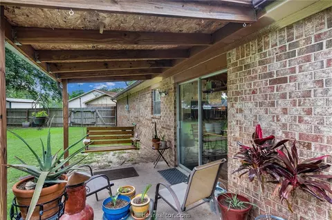 1104 Forest Glen Ct, Bryan, TX 77803 photo 22