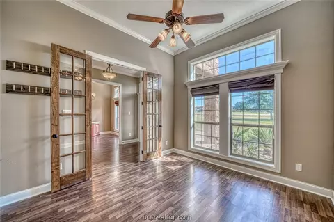 7575 Planters Loop, Bryan, TX 77808 photo 4