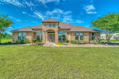 7575 Planters Loop, Bryan, TX 77808 photo 1