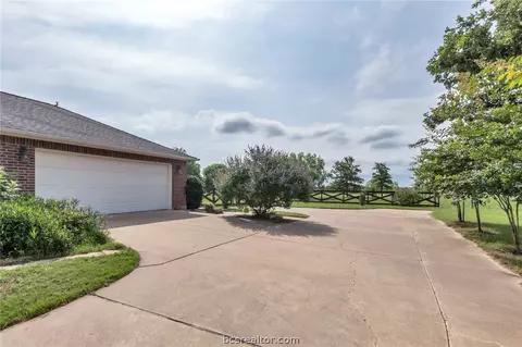 4012 Austins Estates Dr, Bryan, TX 77808 photo 37