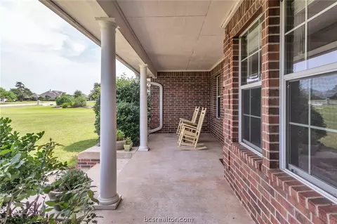 4012 Austins Estates Dr, Bryan, TX 77808 photo 7
