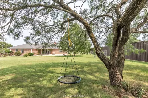 4012 Austins Estates Dr, Bryan, TX 77808 photo 31