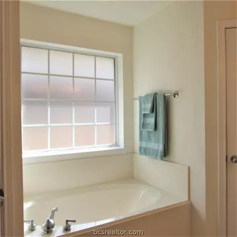 2602 Priscilla Ct, Bryan, TX 77802 photo 17
