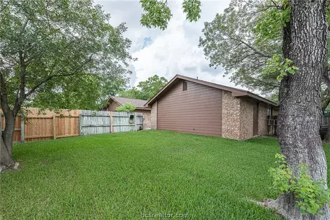 2212 Windsor Dr, Bryan, TX 77802 photo 22