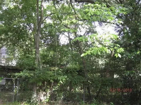 404 E Gregg St, Calvert, TX 77837 photo 26