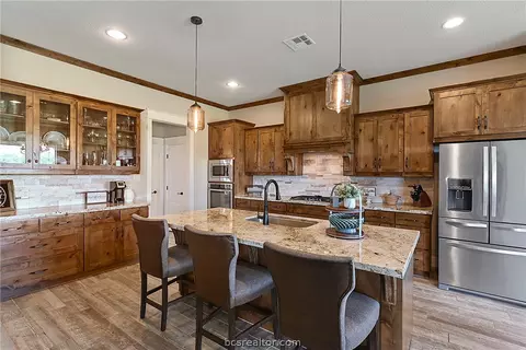 7832 Mapache Ct, Bryan, TX 77808 photo 5