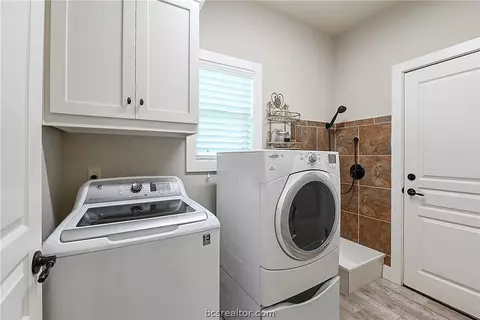 7832 Mapache Ct, Bryan, TX 77808 photo 23
