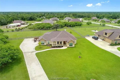 7832 Mapache Ct, Bryan, TX 77808 photo 29