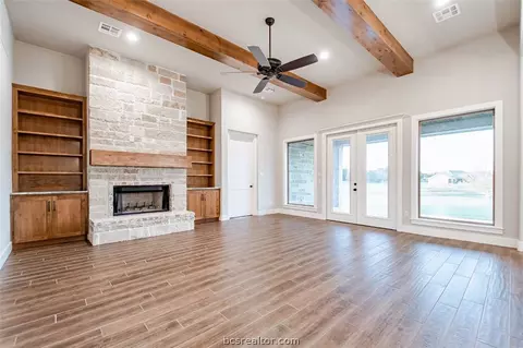 7365 Limestone Ct, Bryan, TX 77808 photo 3