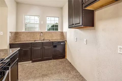 909 E 22nd St, Bryan, TX 77803 photo 10