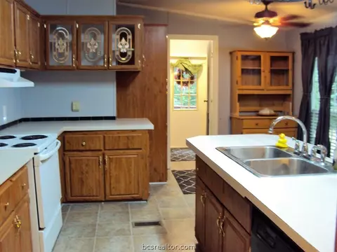 1291 Colwell Ct, Bryan, TX 77807 photo 17
