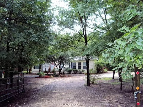 1291 Colwell Ct, Bryan, TX 77807 photo 40