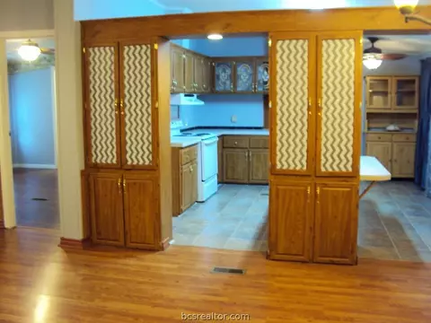 1291 Colwell Ct, Bryan, TX 77807 photo 12