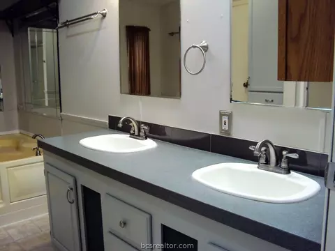 1291 Colwell Ct, Bryan, TX 77807 photo 19