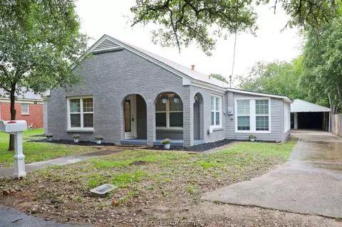 810 E 28th St, Bryan, TX 77803 photo 2