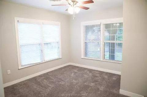 810 E 28th St, Bryan, TX 77803 photo 17