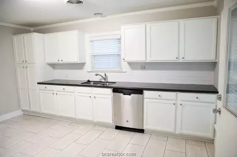810 E 28th St, Bryan, TX 77803 photo 7